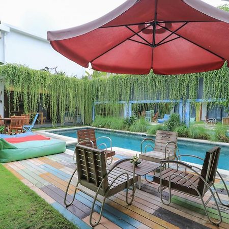 Base Guest House Canggu Eksteriør bilde