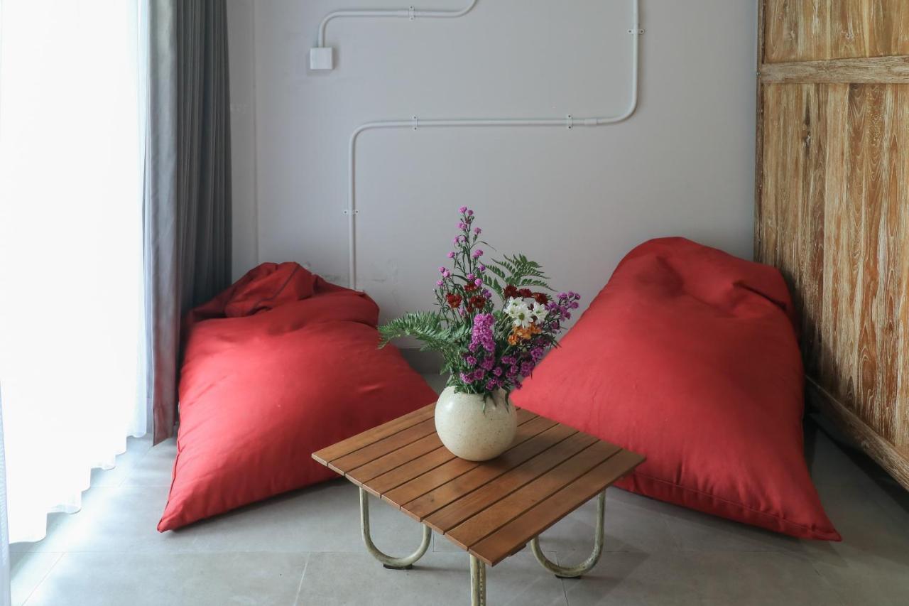 Base Guest House Canggu Eksteriør bilde